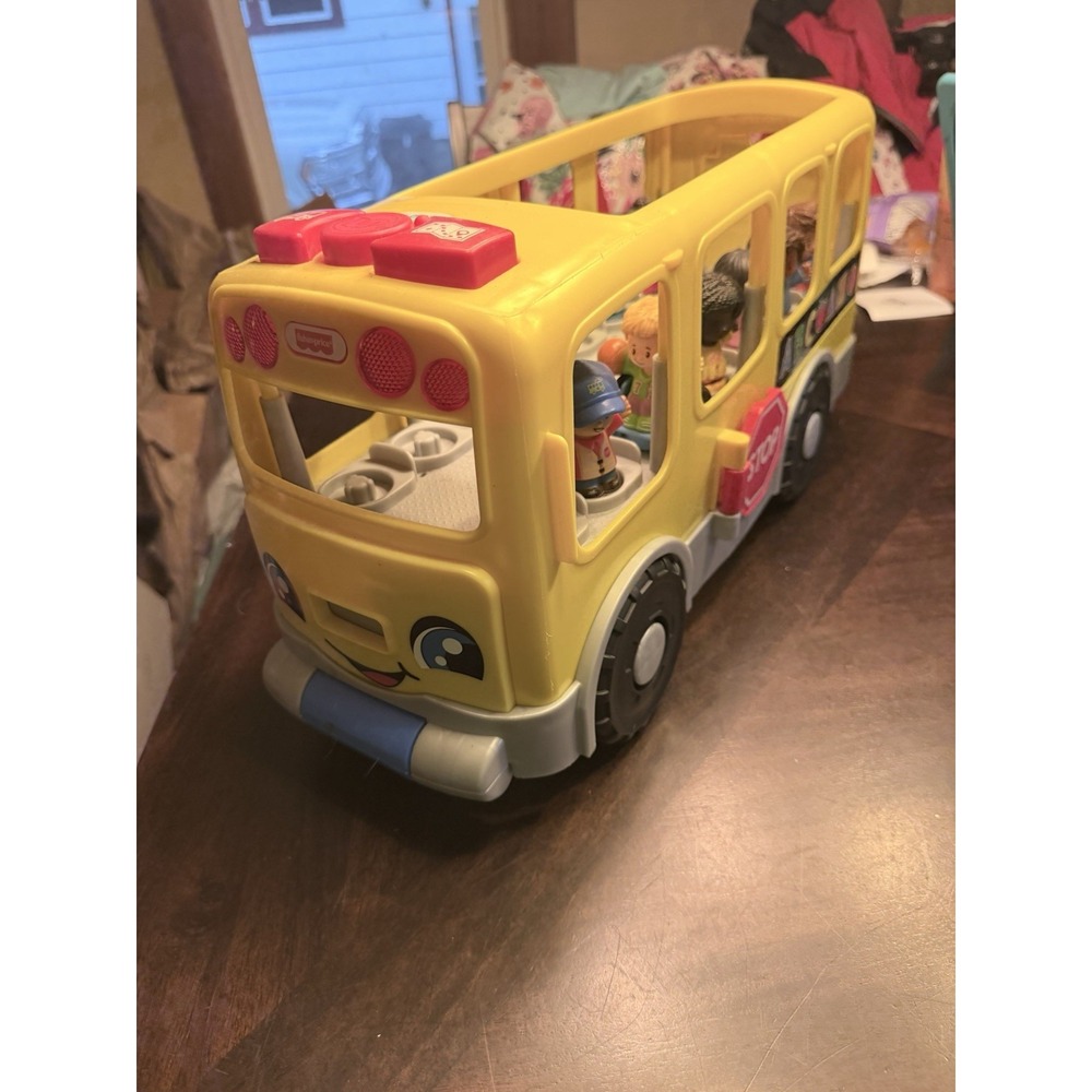 Fisher Price Little People Big Yellow School Bus Music Pull Handel To Eight Peop
